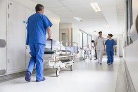 Baisse des hospitalisation en octobre 2010.
